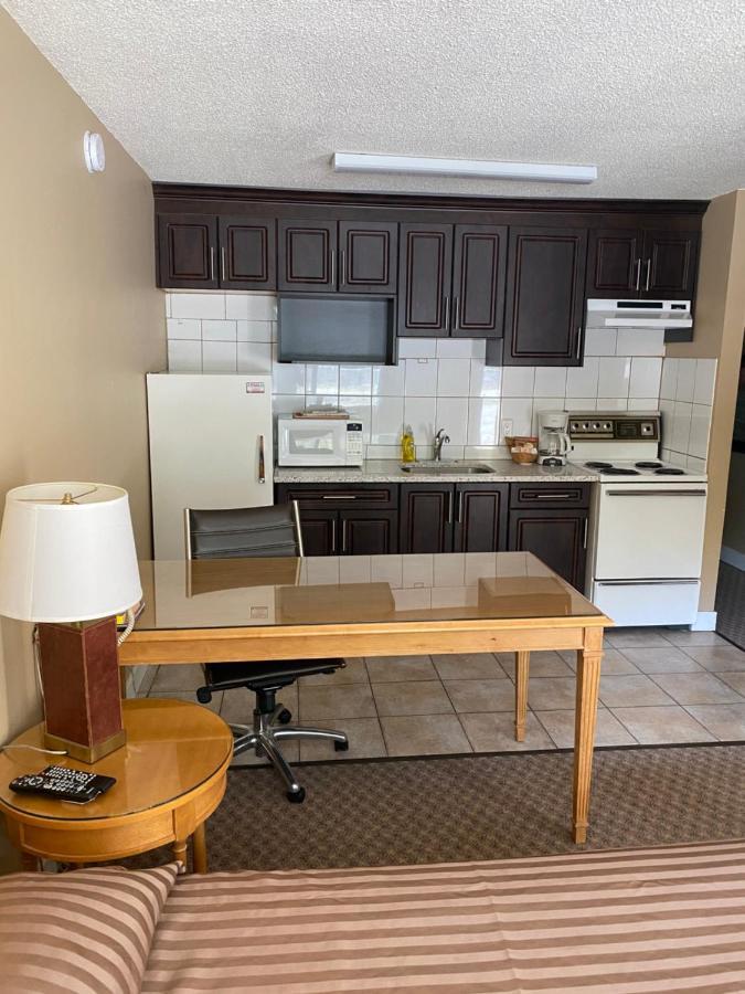 Twin Creeks Motel Lumby 외부 사진